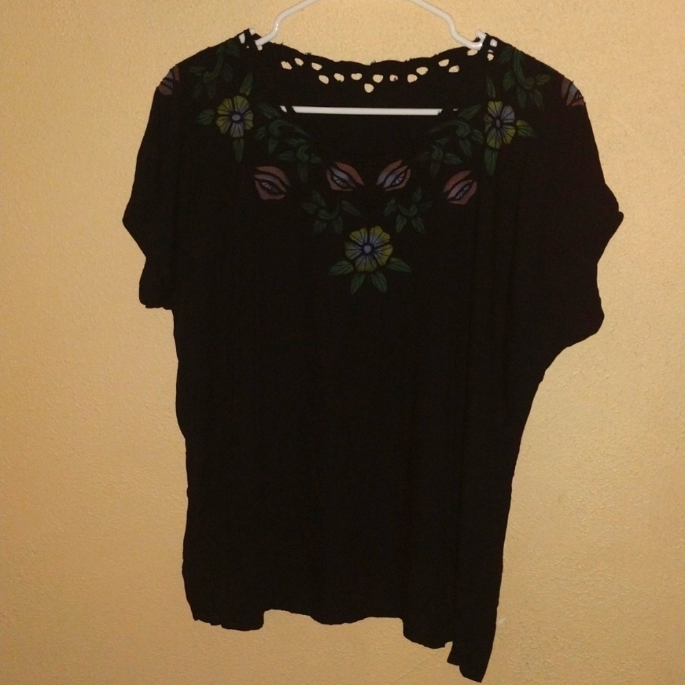 Jane Ashley Black Short Sleeved Shirt with Floral Embroidered and Eyelet L